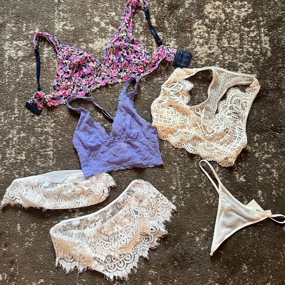 6 piece lingerie - size S and XS - includes Victoria’s Secret